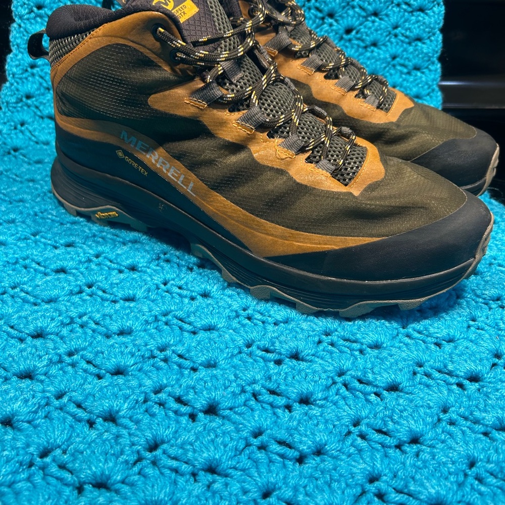 Merrill men’s size 12W walking hiking boot